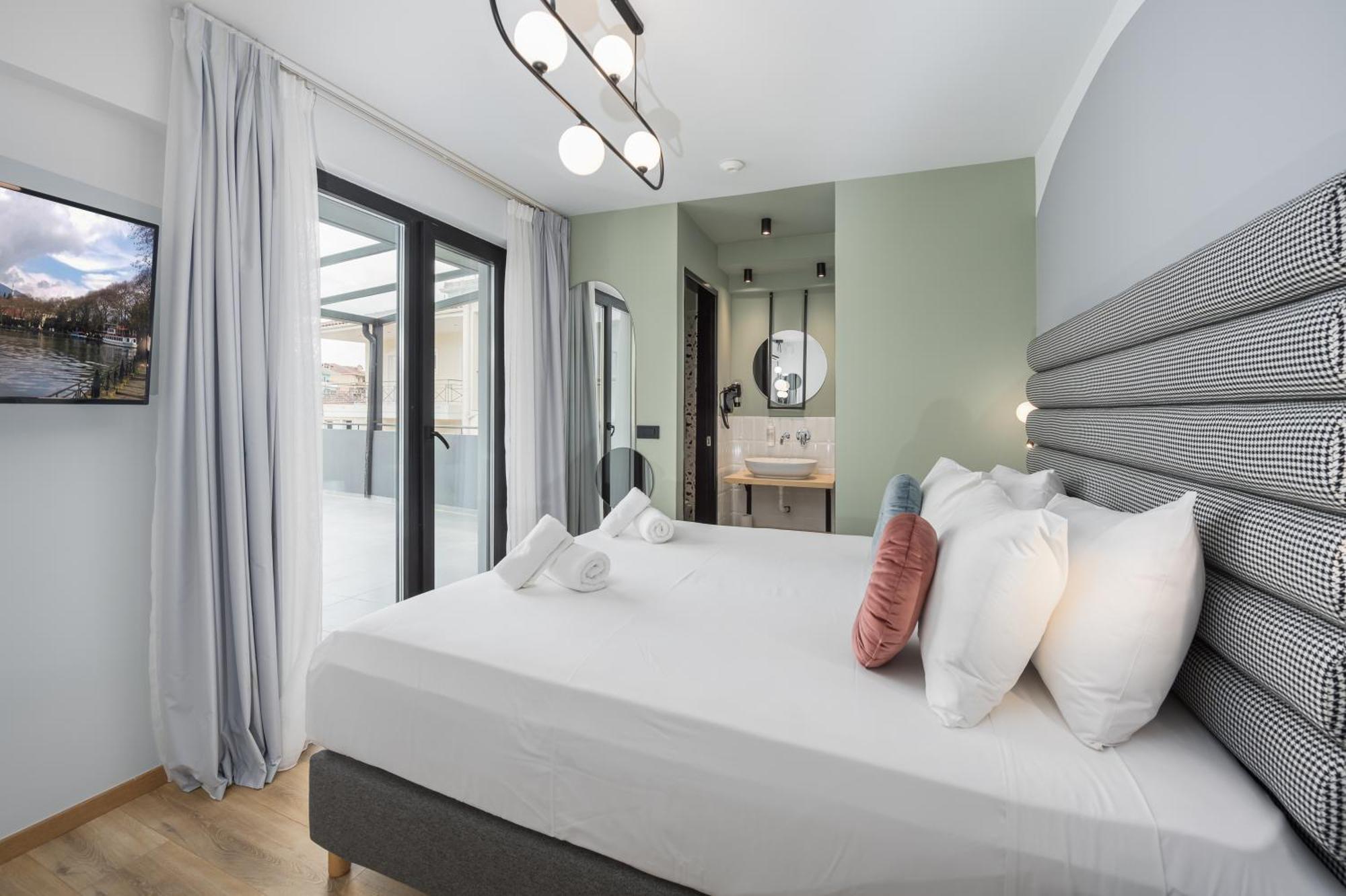 Centro Hotel Янина Стая снимка